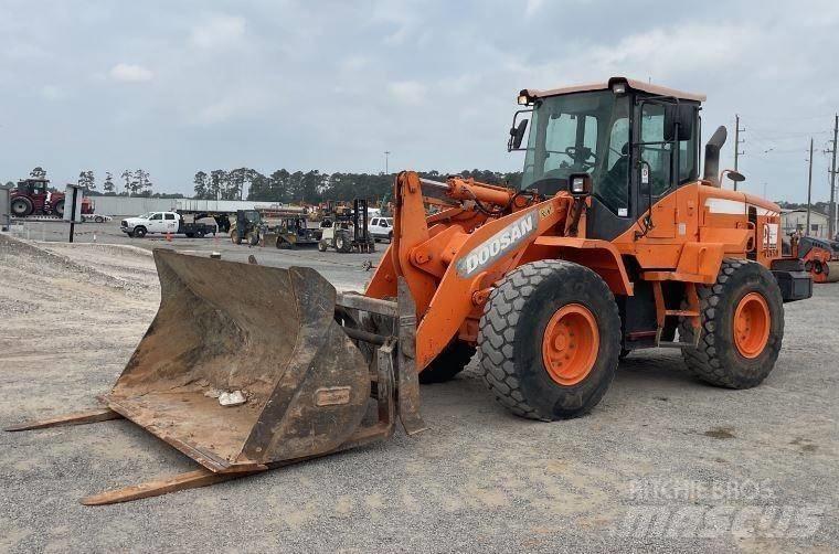 Doosan DL220-3 Wielladers