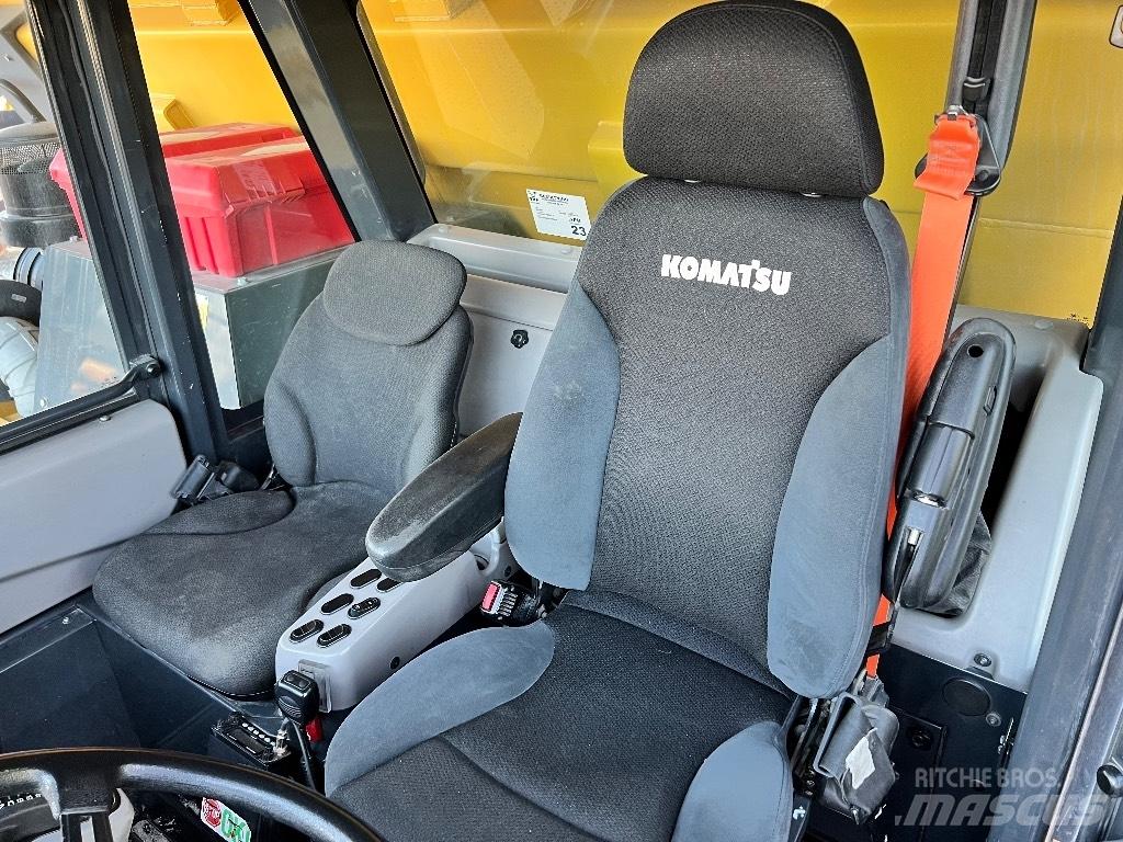 Komatsu 605-8 Starre dumptrucks