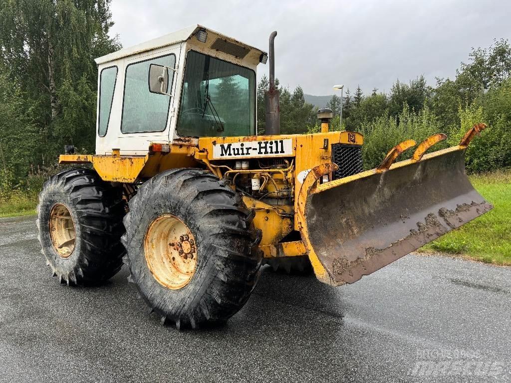Muir-Hill MH121 Tractoren