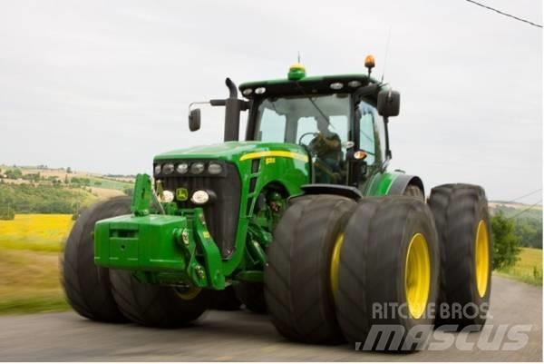 John Deere JD8270 Tractoren