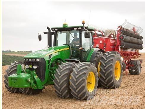 John Deere JD8270 Tractoren