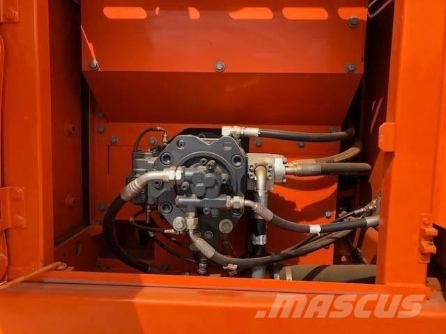 Doosan DX 225 Rupsgraafmachines