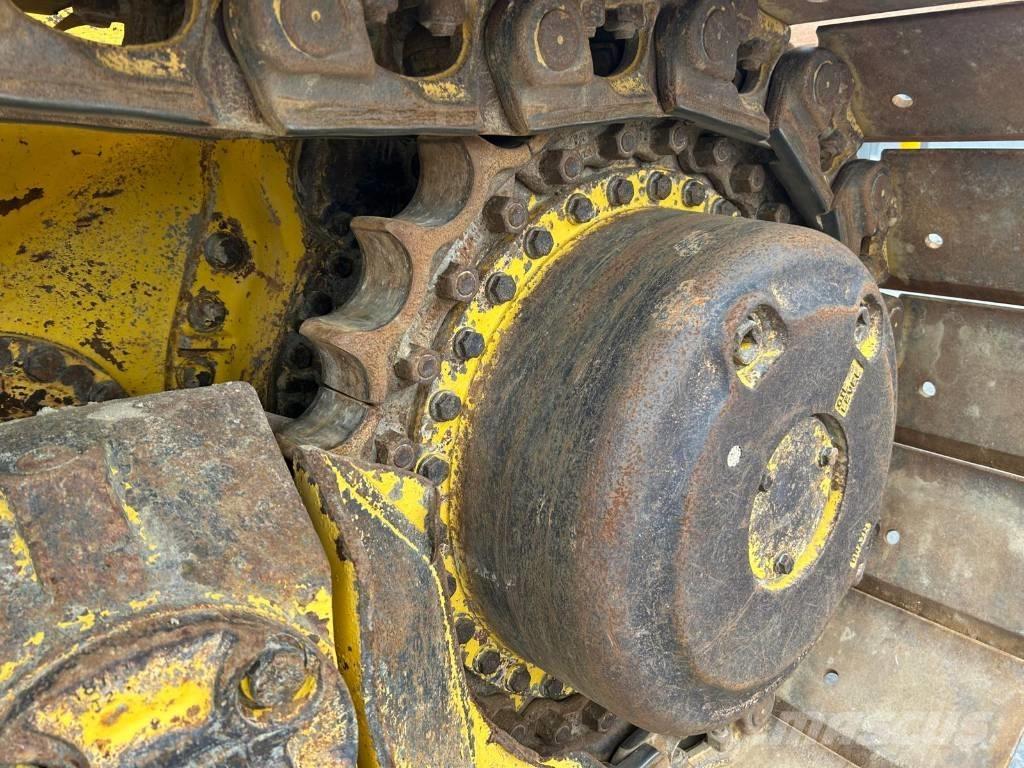 Komatsu D 65 WX-18 Rupsdozers