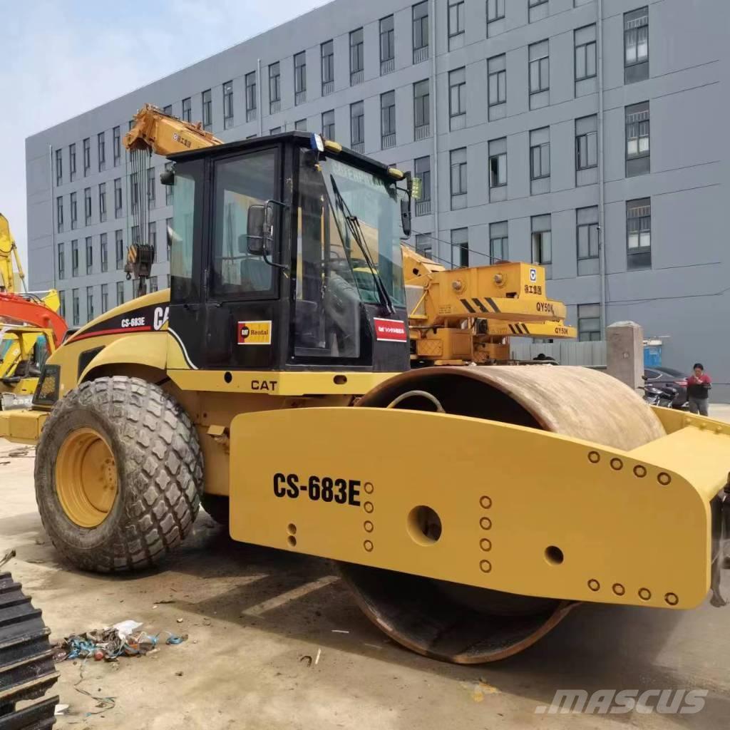 CAT CS 683 E Trilrolwalsen