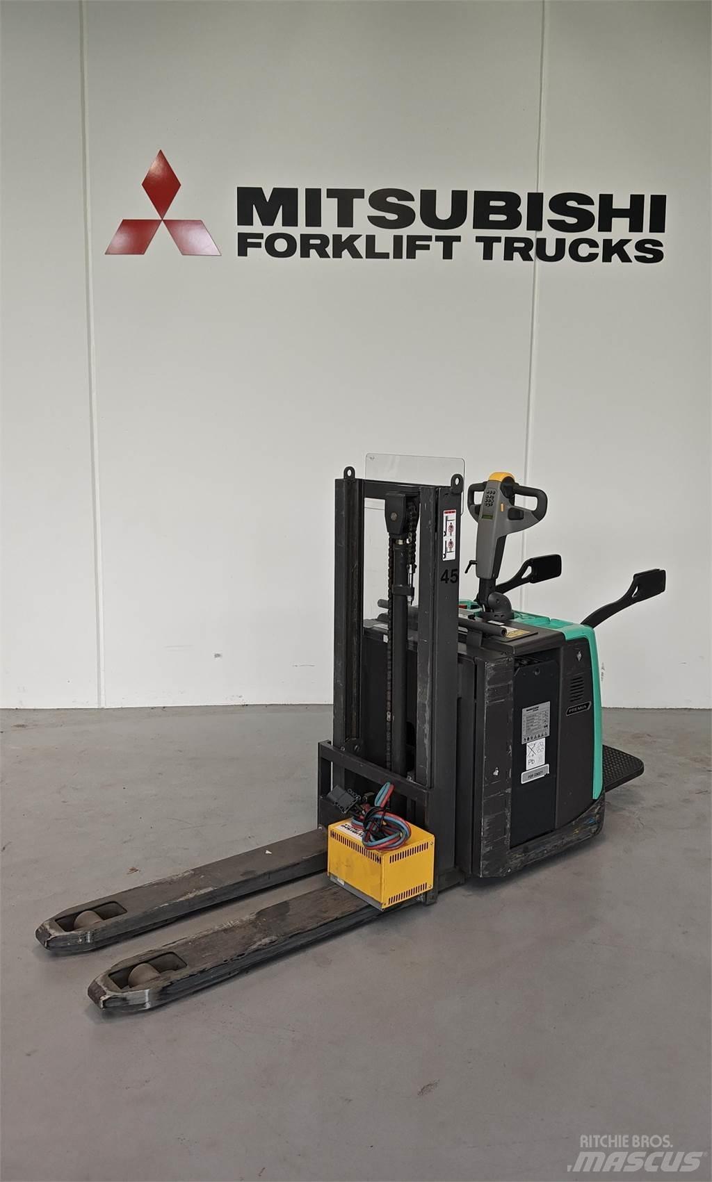Mitsubishi PBV20PD Meerij pallettruck met platform