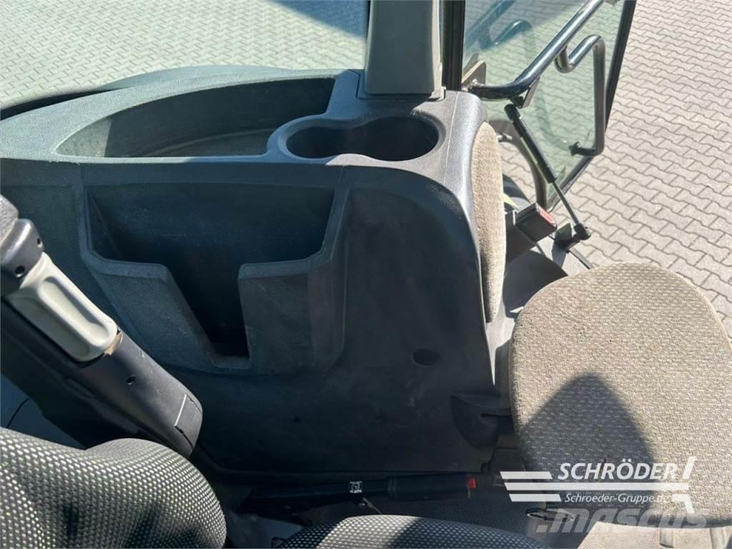 CLAAS ARION 640 Tractoren