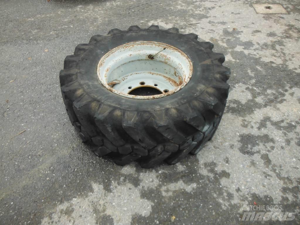 Michelin 15R22.5 Banden, wielen en velgen