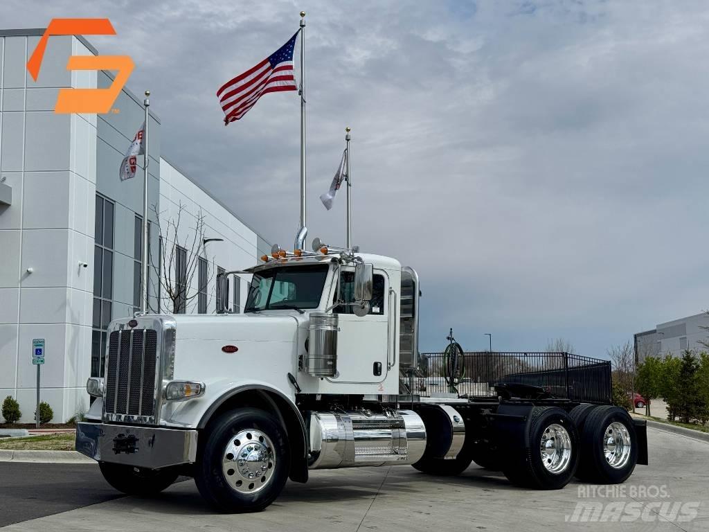 Peterbilt 389 Trekkers