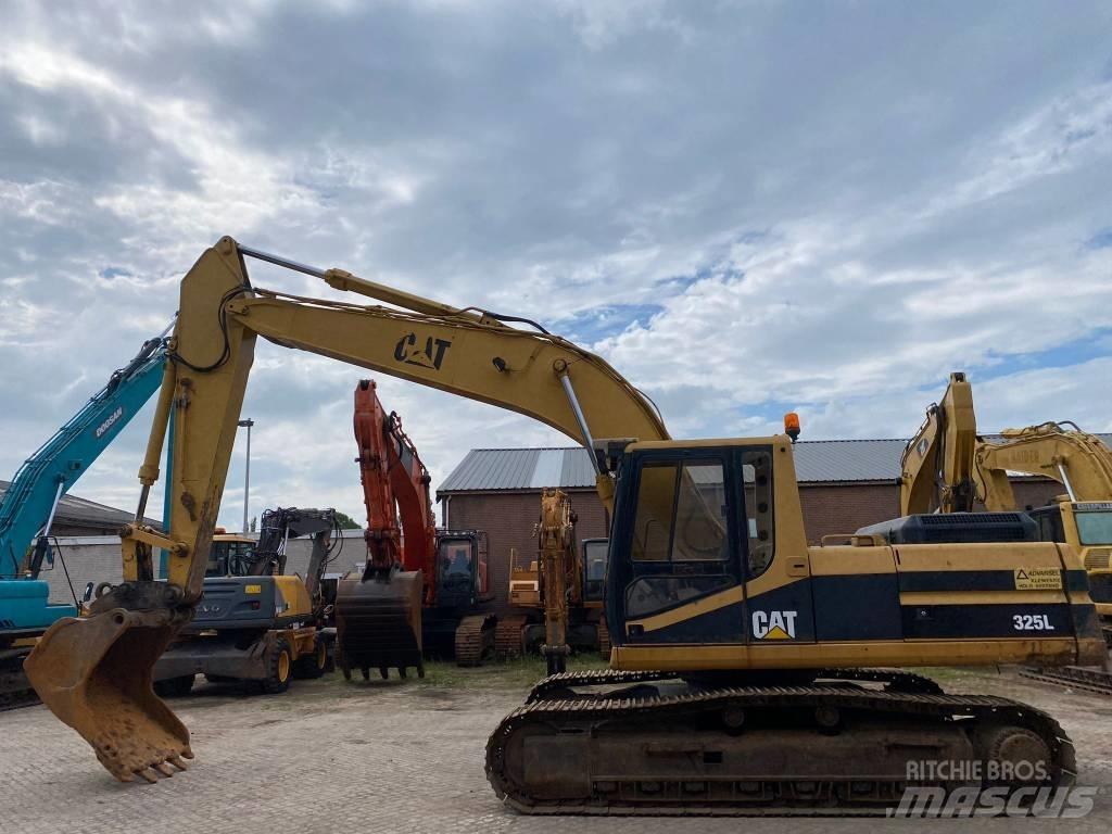 CAT 325 L Rupsgraafmachines