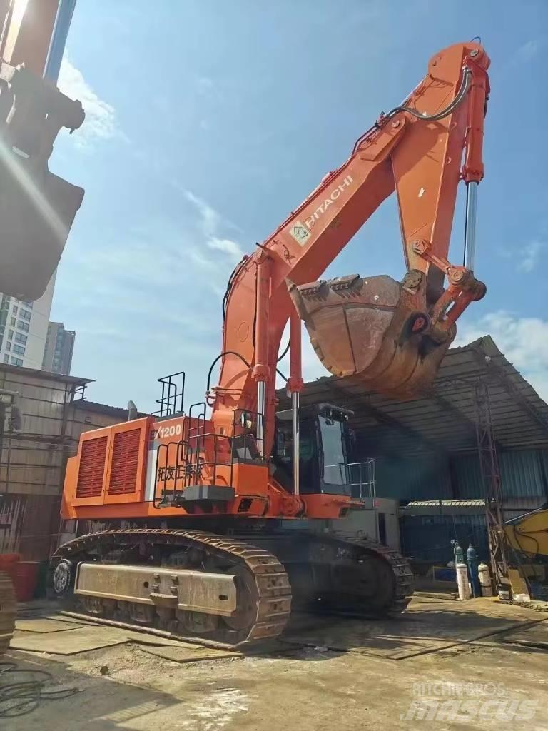 Hitachi EX 1200 Rupsgraafmachines