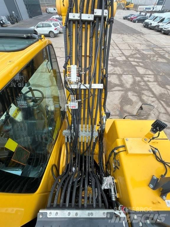 Komatsu PW160-11 Wielgraafmachines