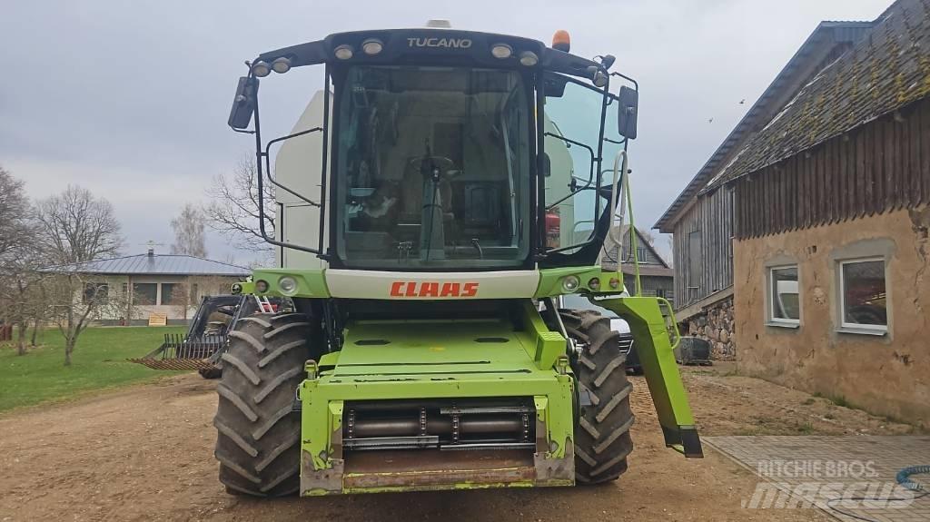 CLAAS Tucano 440 Maaidorsmachines