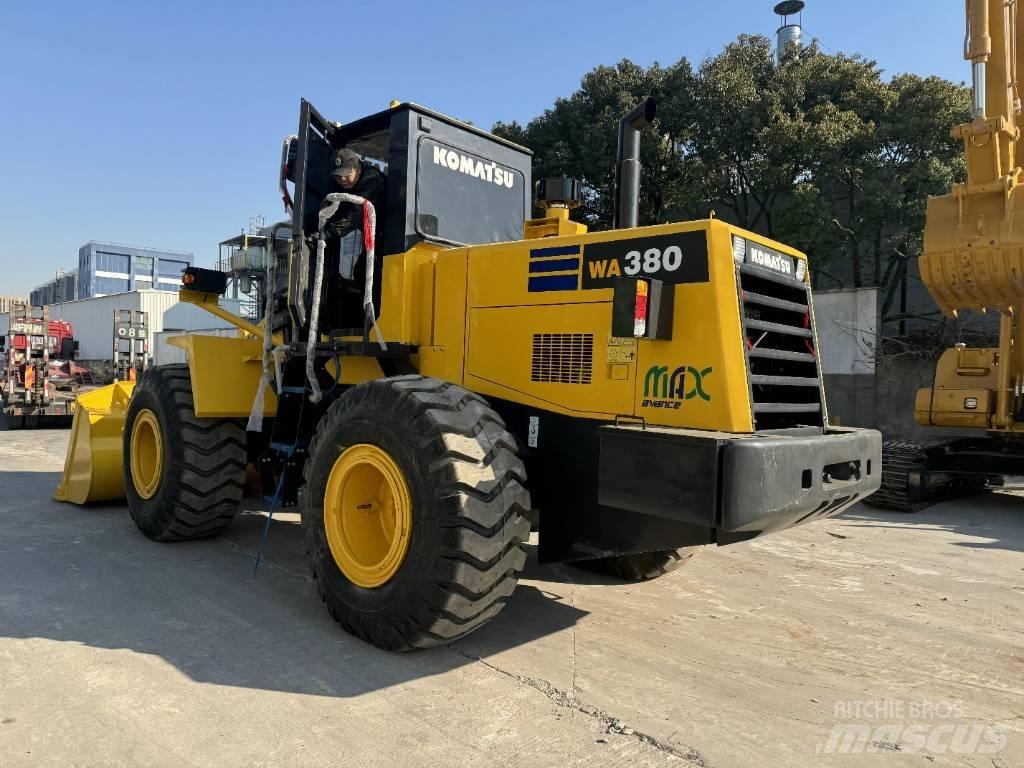 Komatsu WA380-6 Wielladers