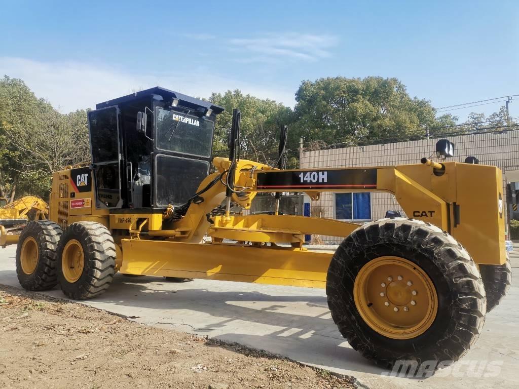 CAT 140H Graders
