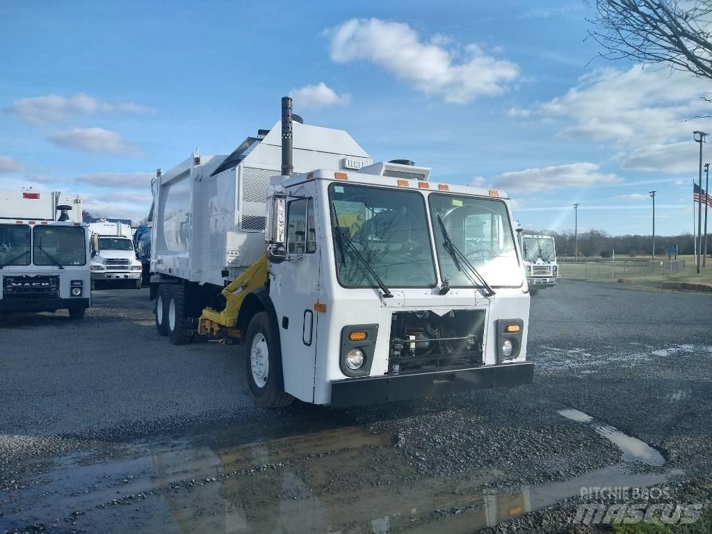 Mack LEU613 Vuilniswagens