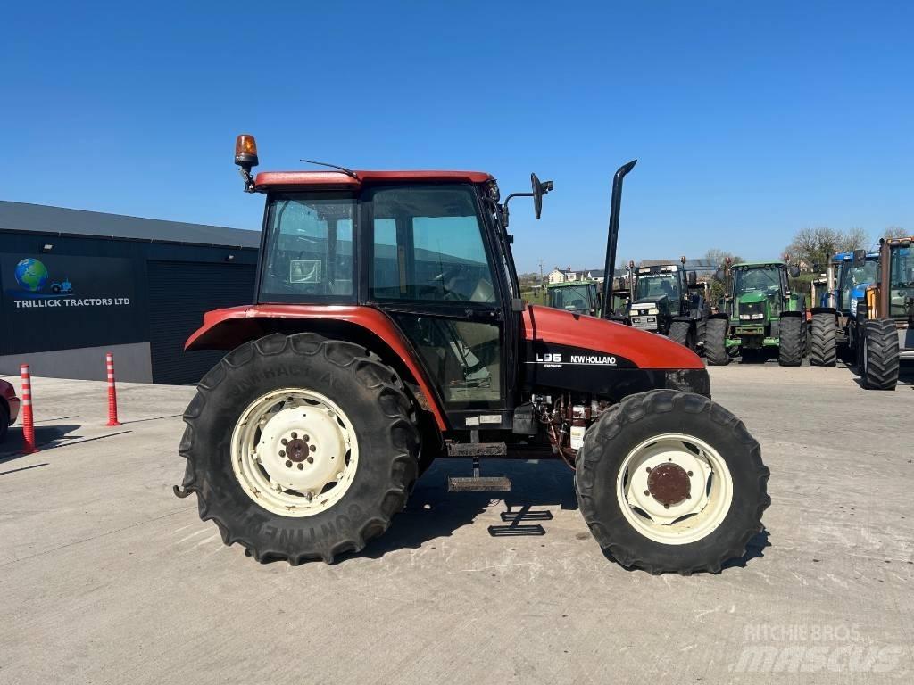 New Holland L 95 Tractoren