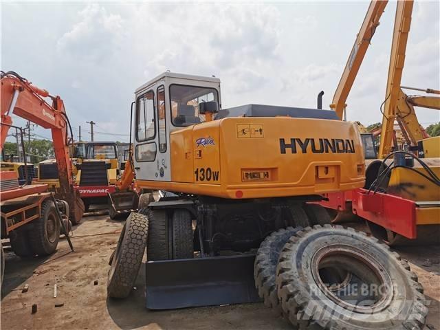 Hyundai R130WD Wielgraafmachines