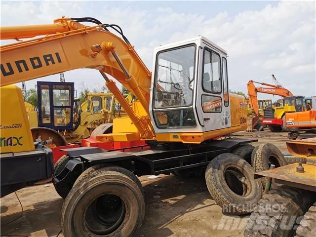 Hyundai R130WD Wielgraafmachines