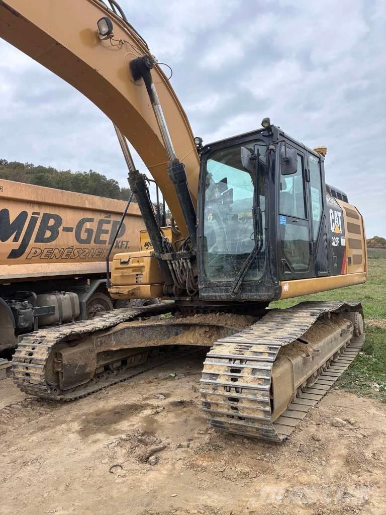 CAT 326 F Rupsgraafmachines