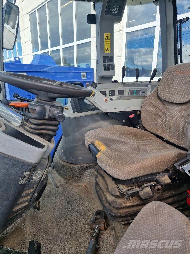 CLAAS Arion 640 Tractoren