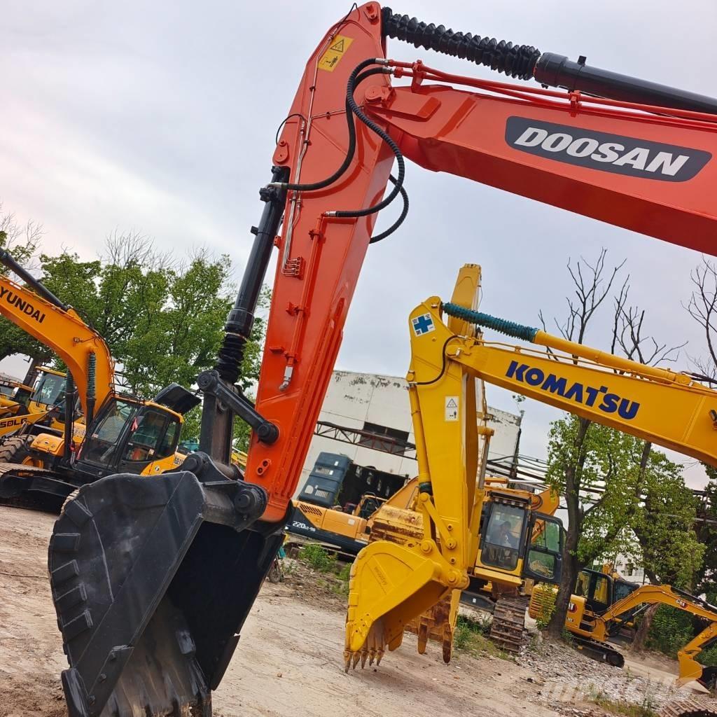 Doosan DX 225 LC Rupsgraafmachines