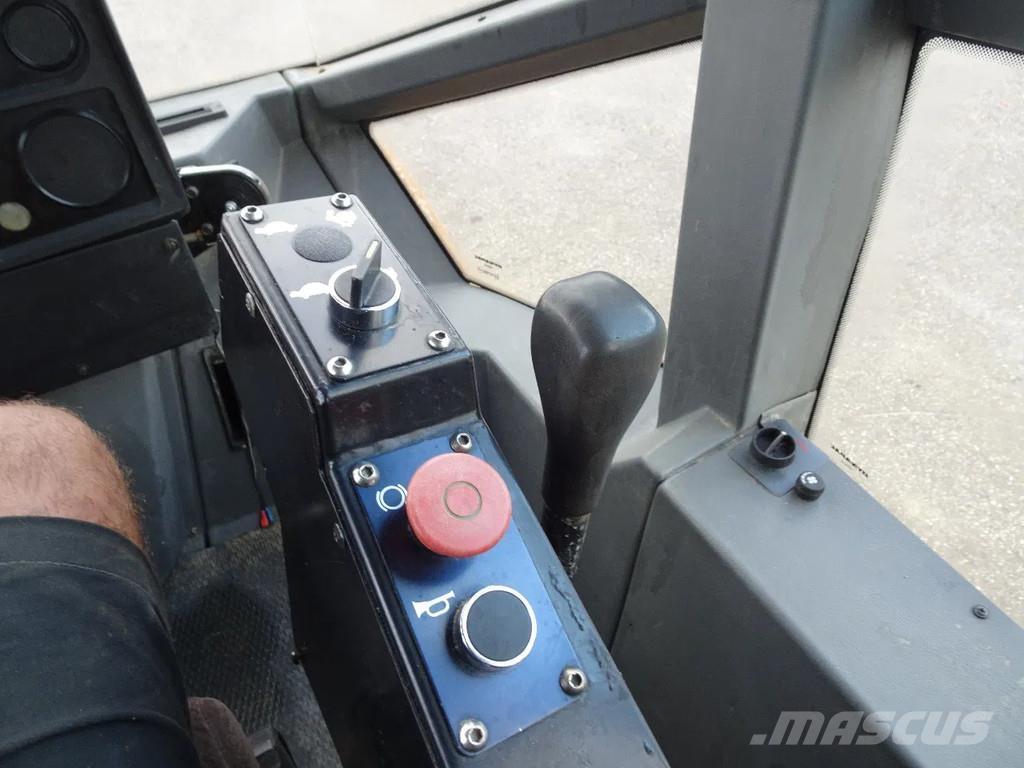 Dynapac CA152D Bandenwalsen