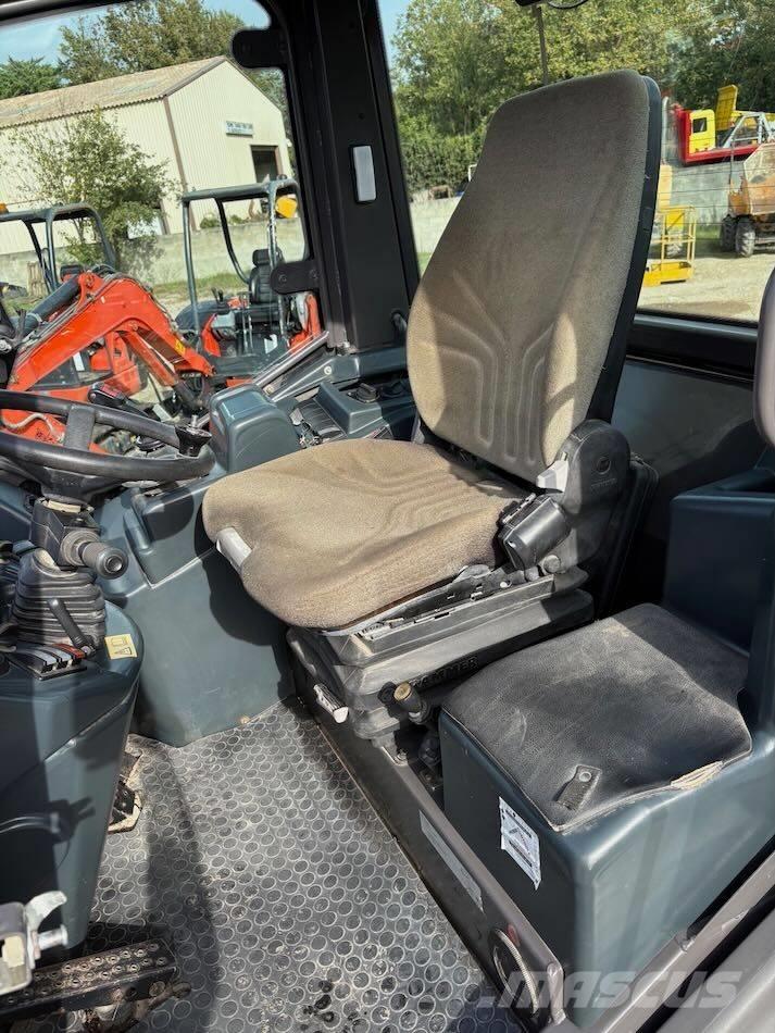 Mecalac AS 700 Wielladers