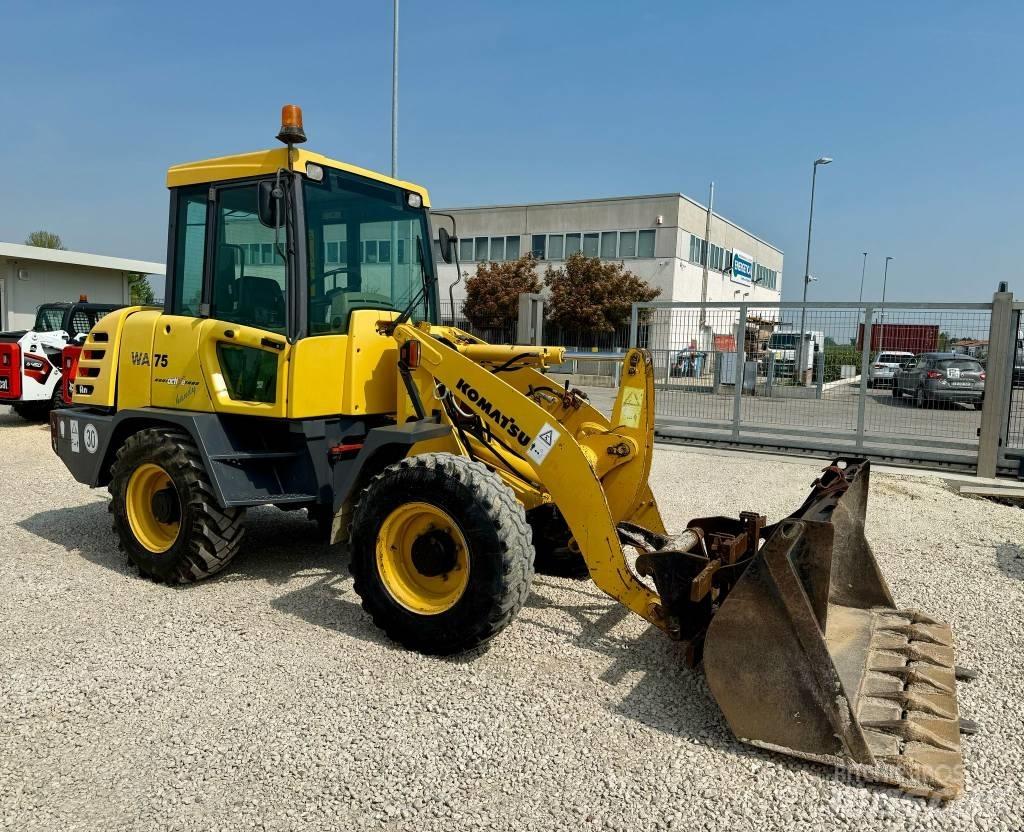 Komatsu WA 75 Wielladers