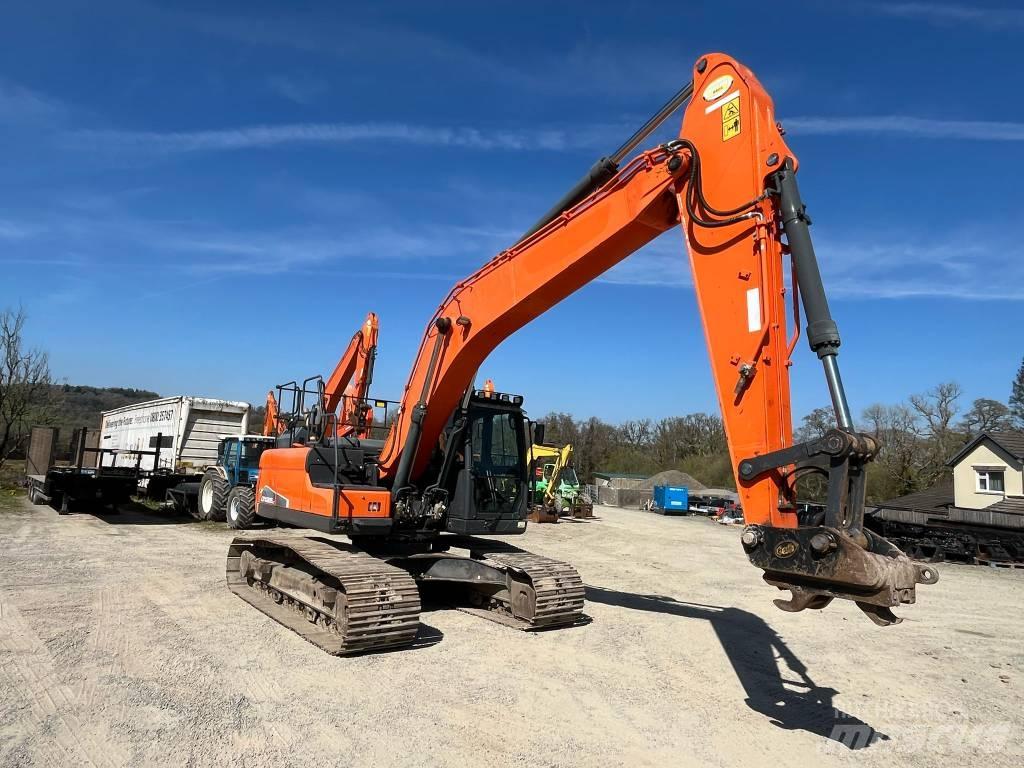 Doosan DX 225 Rupsgraafmachines
