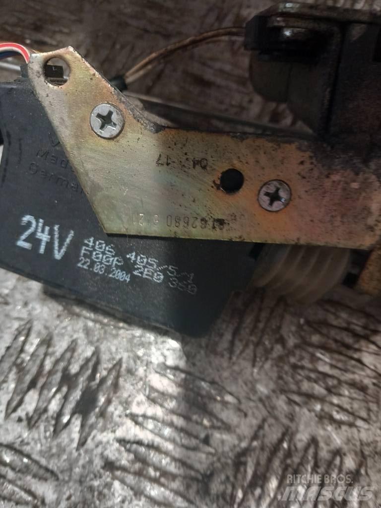 MAN TGA 81626806121 Cabine en interieur