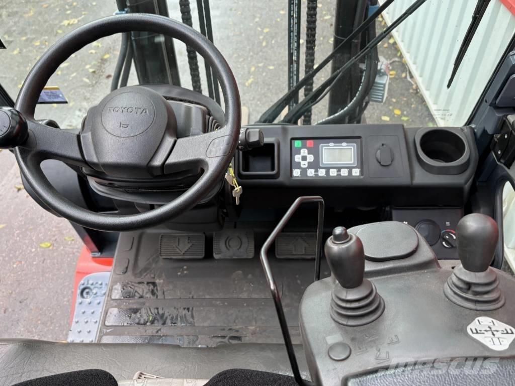 Toyota 8 FBMT 30 Elektrische heftrucks