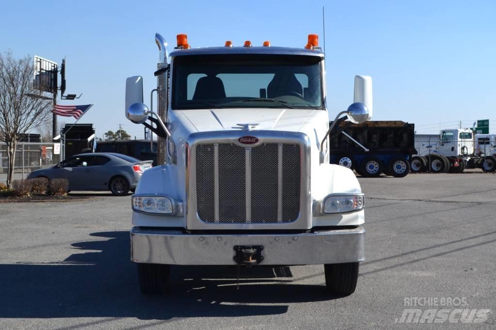 Peterbilt 567 Trekkers