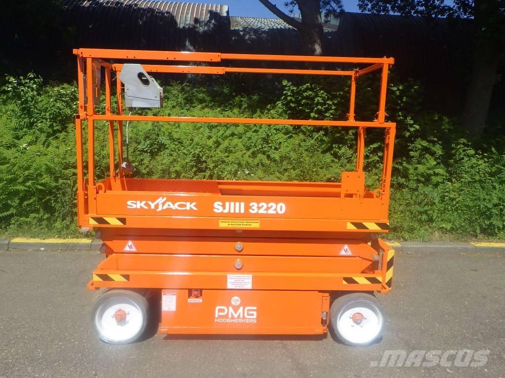 SkyJack SJ3220 Schaarhoogwerkers