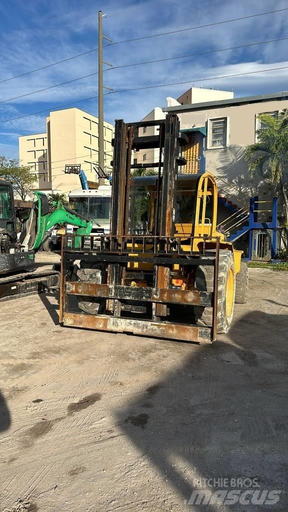 JCB S120 Vorkheftruck voor zwaar terrein