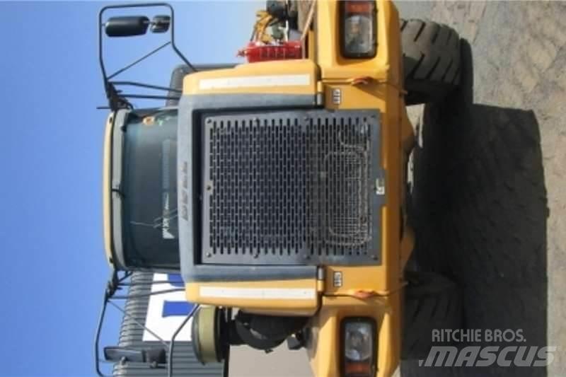 Bell B30D Knik dumptrucks