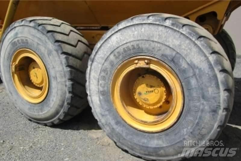 Bell B30D Knik dumptrucks