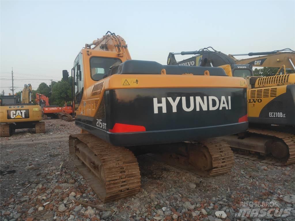 Hyundai R215-9 Rupsgraafmachines