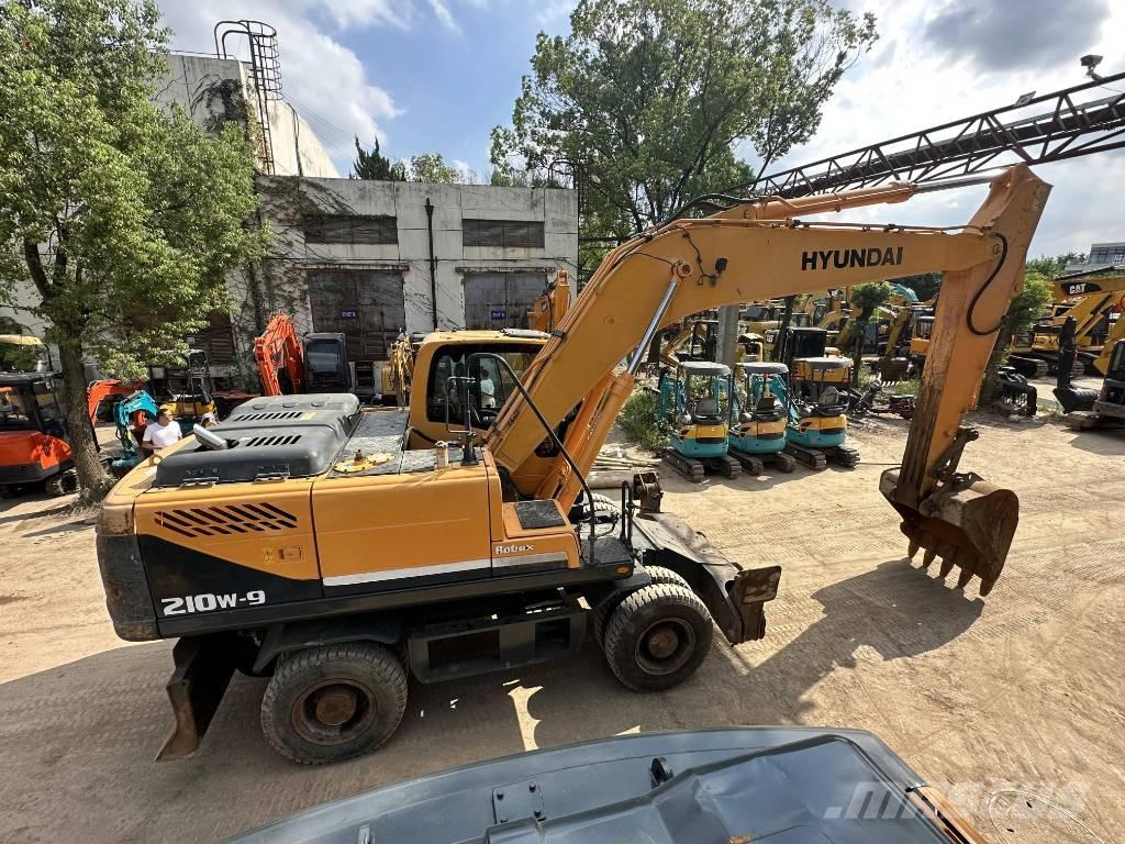 Hyundai R210W-9 Wielgraafmachines