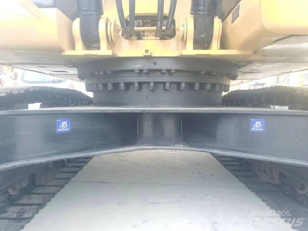 CAT 320 C Rupsgraafmachines