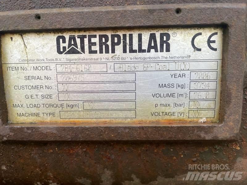 CAT D8 Bladen