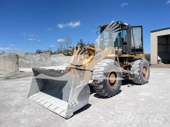 CASE 621B Wielladers