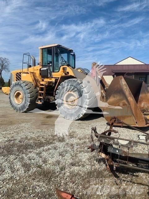 Volvo L220F Wielladers