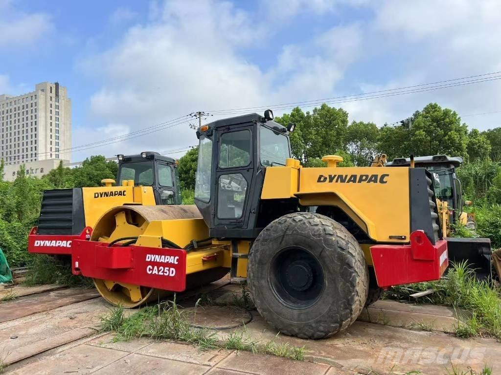 Dynapac CA 25 D Trilrolwalsen