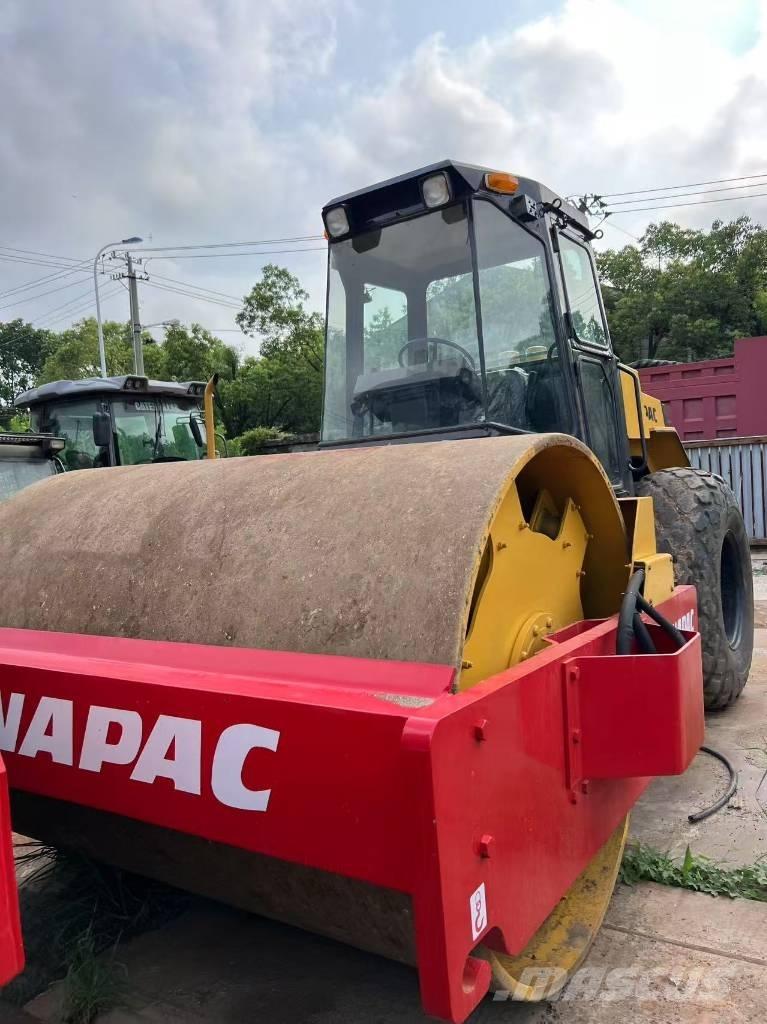 Dynapac CA 25 D Trilrolwalsen