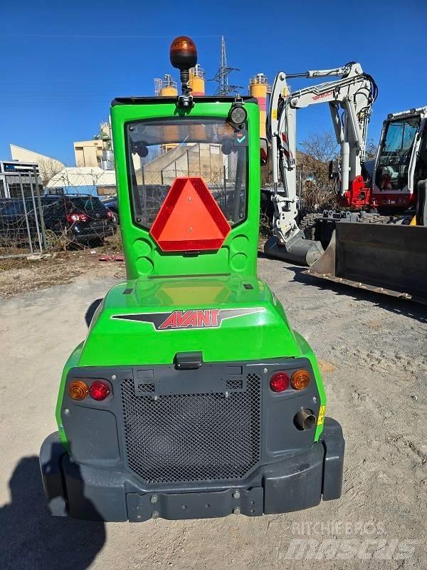 Avant 755 i Schrankladers