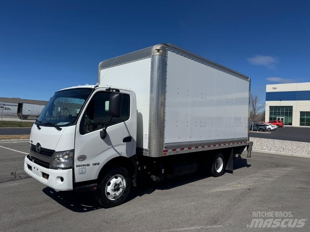 Hino 155 Gesloten bedrijfswagens