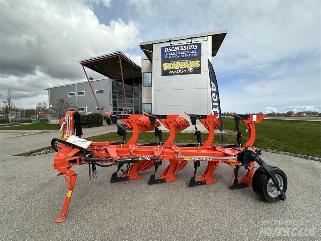 Kubota RM2005V Wentelploegen