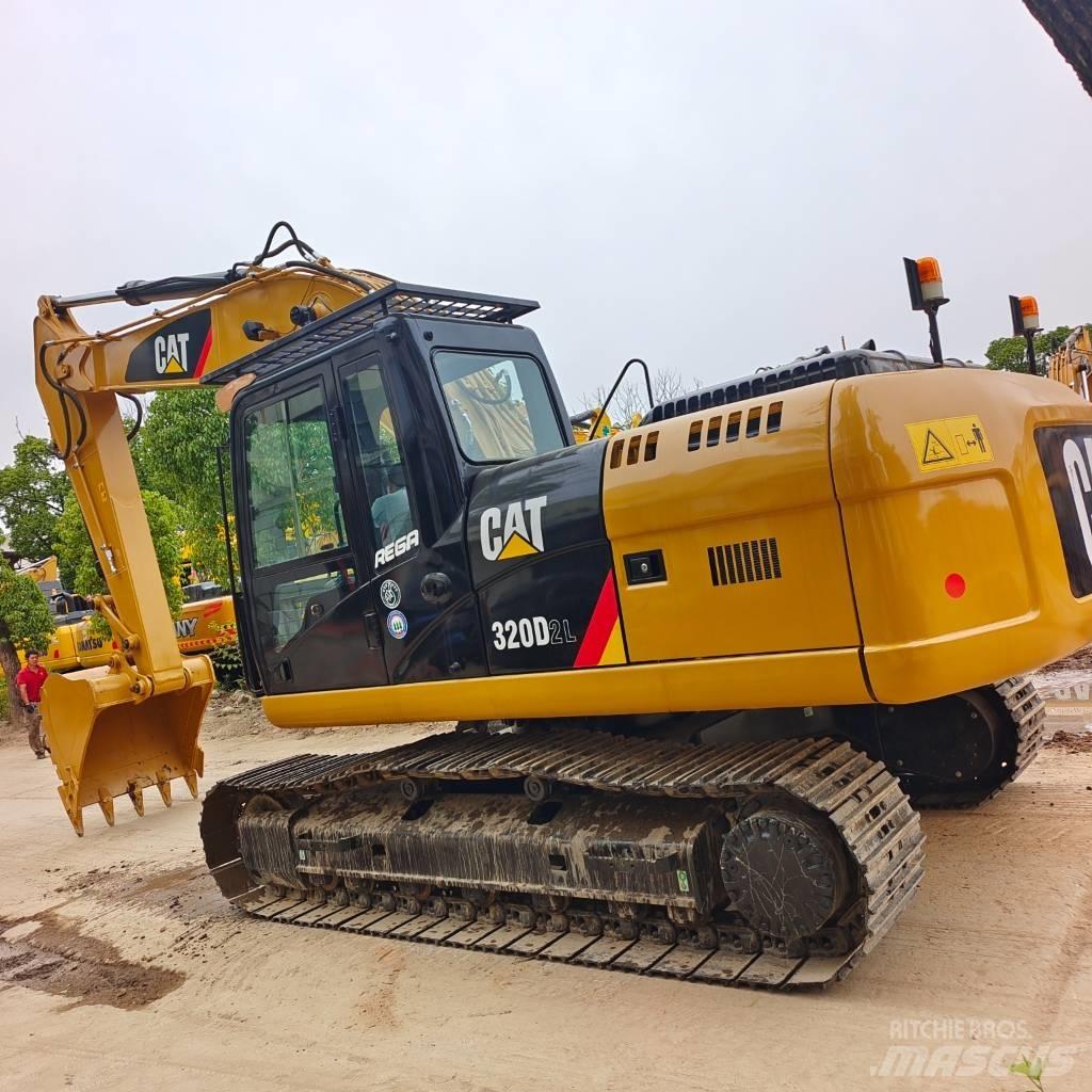 CAT 320 D2L Rupsgraafmachines