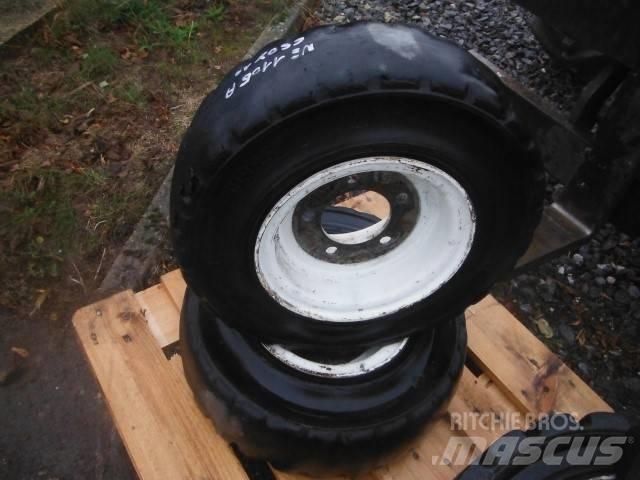 Clark 6.50R10 Banden, wielen en velgen