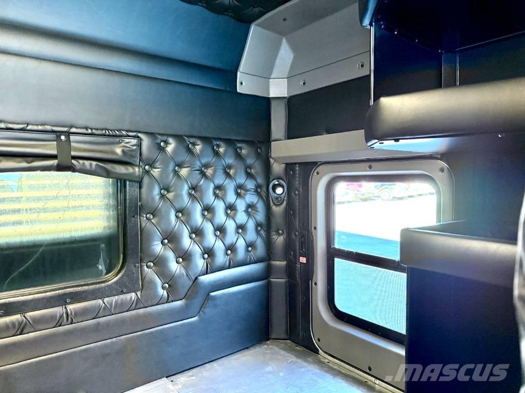 Kenworth T 800 Trekkers